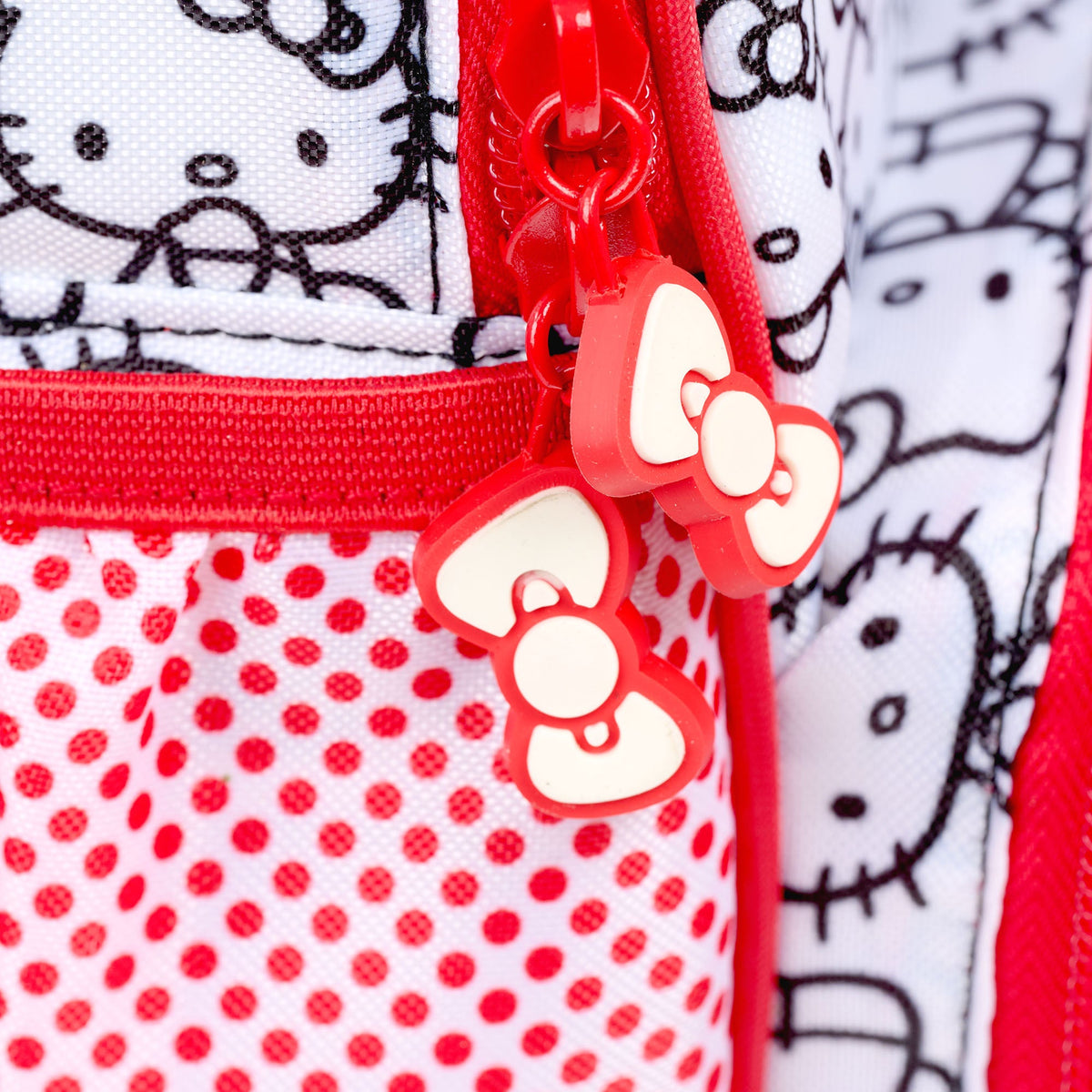 hello-kitty-classic-backpack-cooler-n3 00027925-Z.jpg